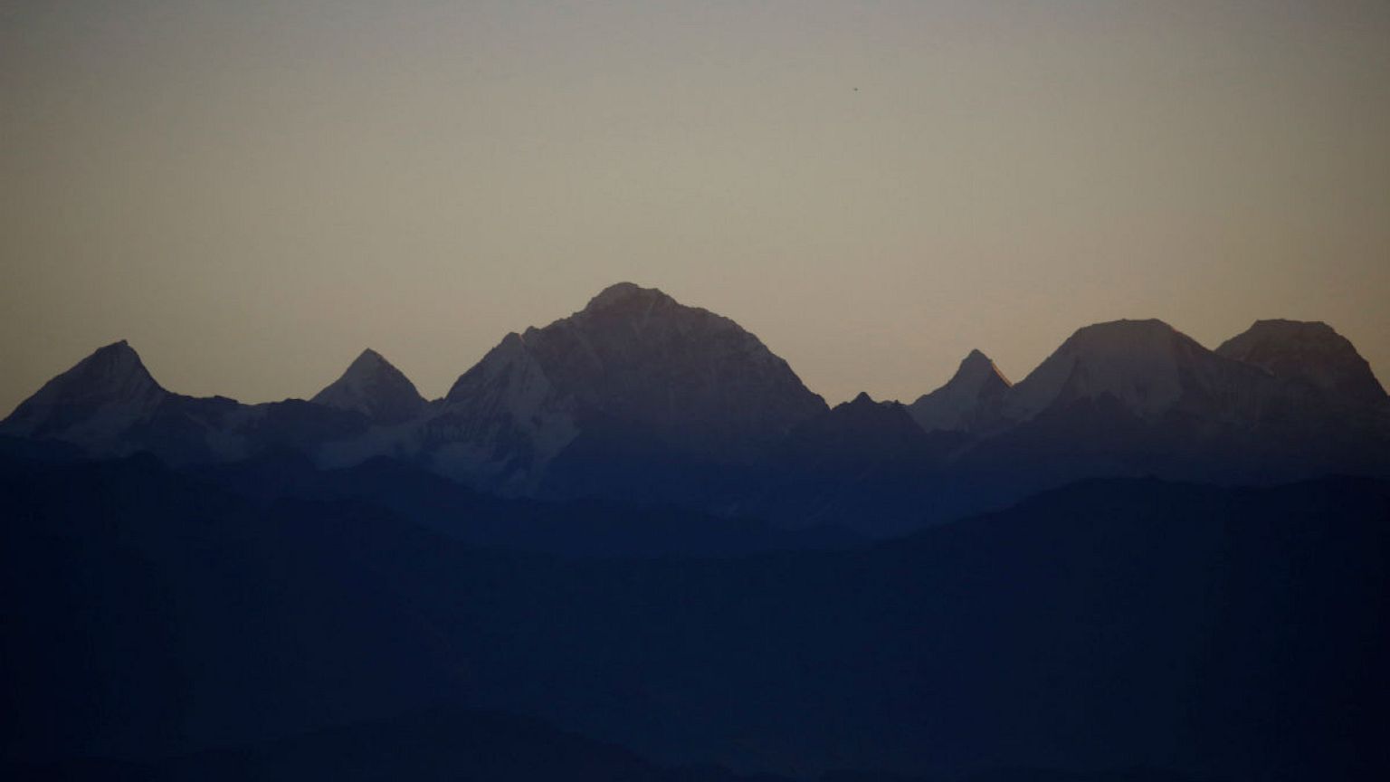 Nepal'den dağcılara kötü haber