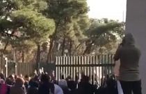 إيران: مقتل شخصين خلال التظاهرات بمدينة دورود غرب البلاد