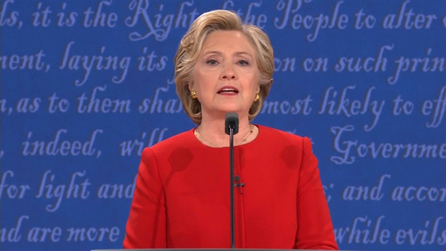Emails de Clinton no centro de nova polémica