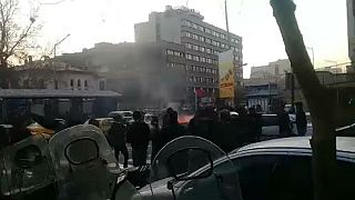 Σε κλοιό διαδηλώσεων το Ιράν