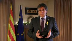 Puigdemont exige la restauración de su gobierno