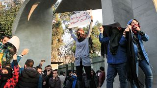 İran'da protestolar dördüncü gününe girdi