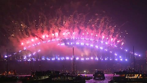 Fuegos artificiales en Sídney para comenzar el año