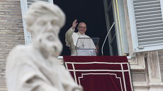 Papa Francesco: "Un anno segnato da guerre, bugie e ingiustizie"