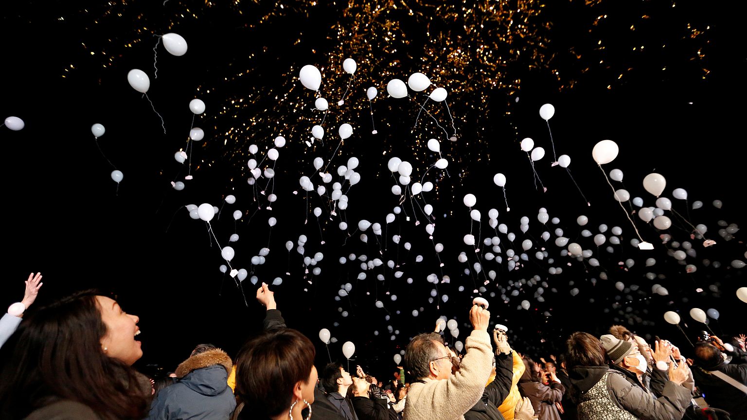Luftballons über Tokio: Japan läutet 2018 ein