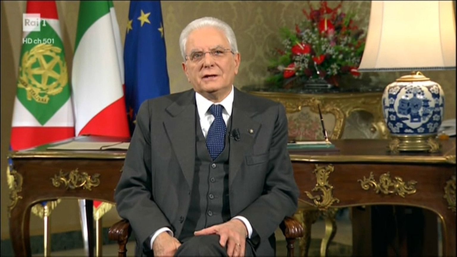 Mattarella: "Il lavoro sia la priorità". Il discorso di fine anno