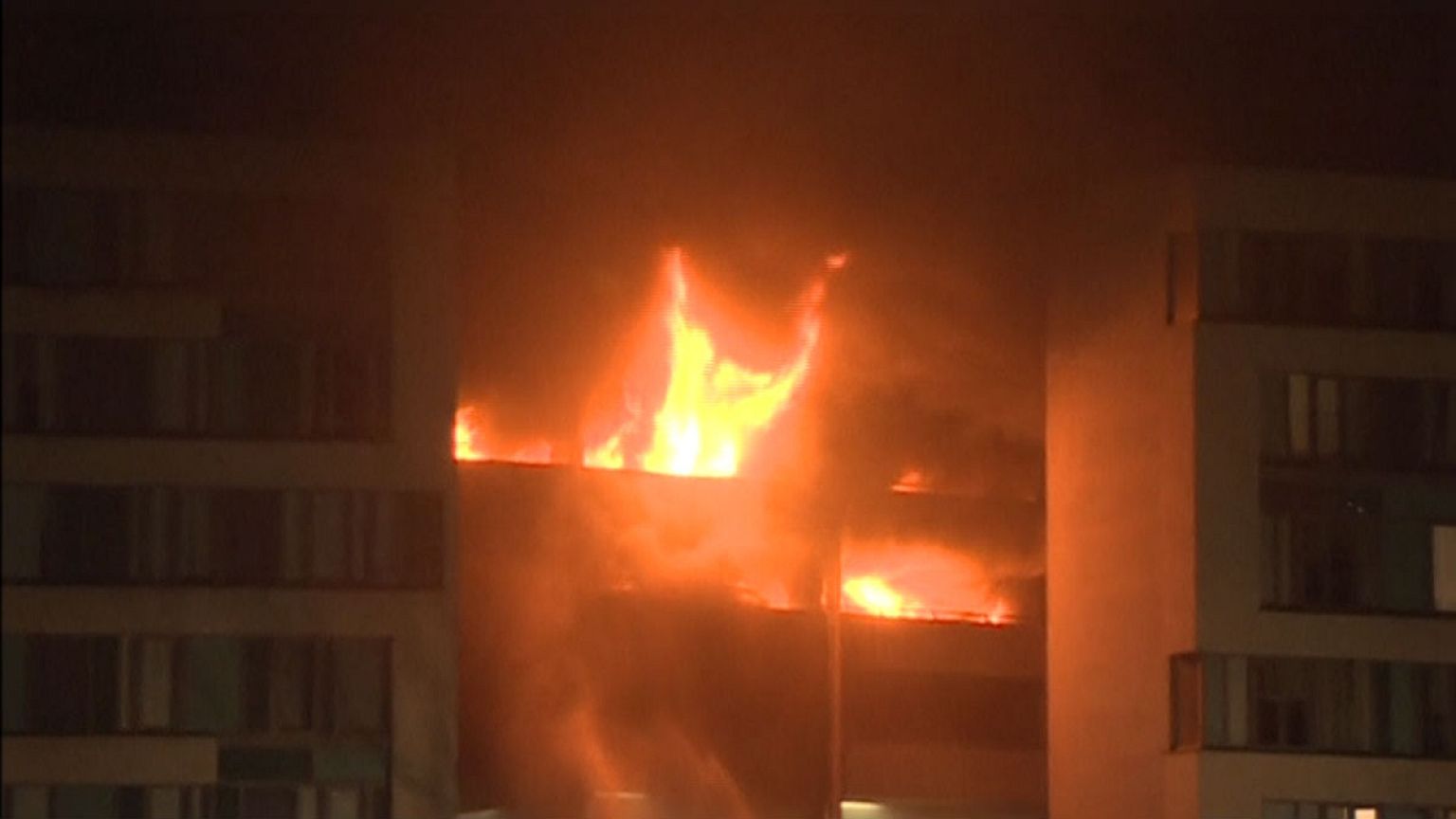 Huge car-park blaze ‘destroys 1,400 vehicles’