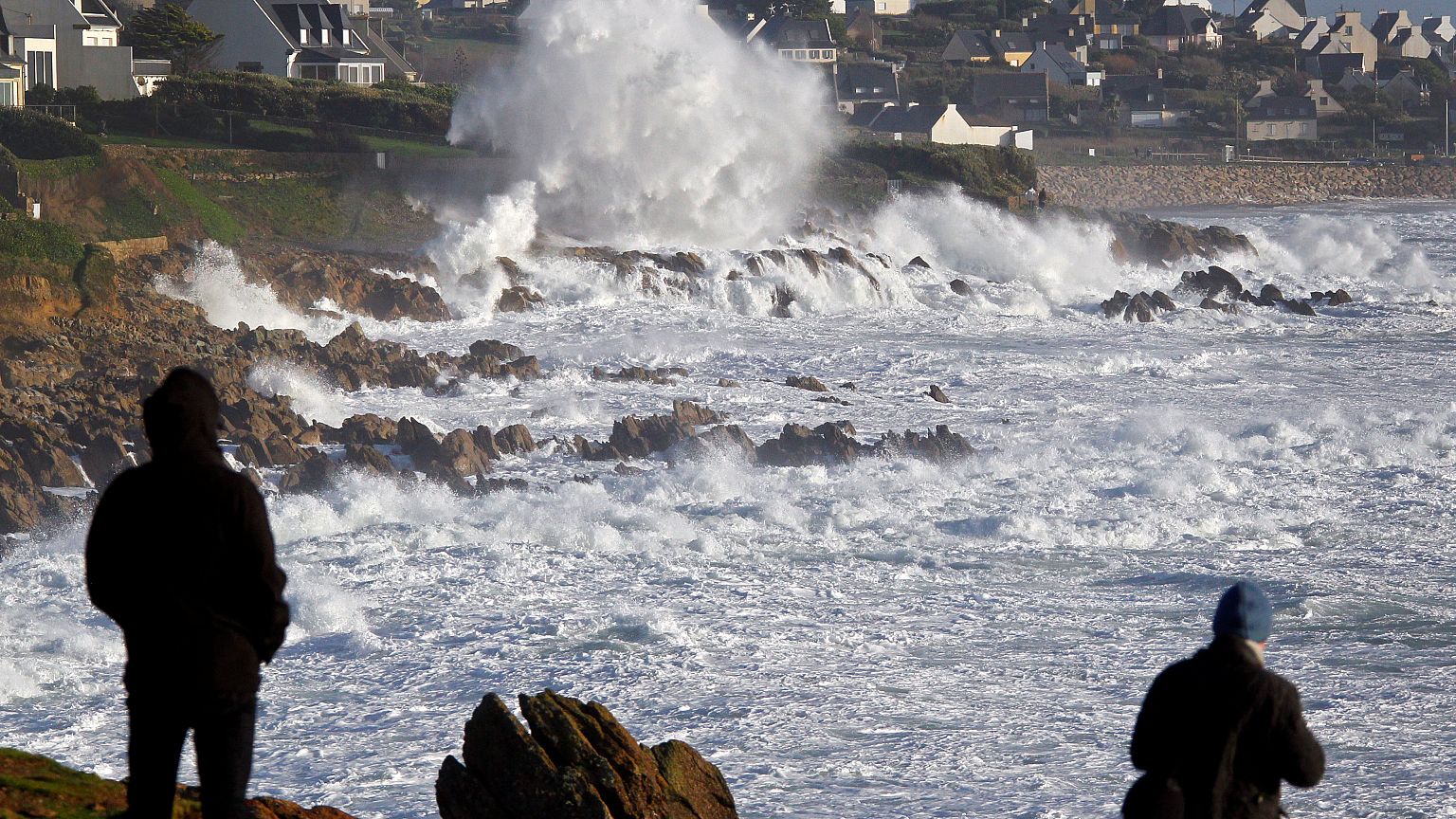 Sturm "Carmen" in der Bretagne