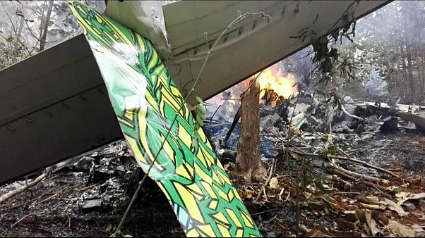 Costa Rica : 12 morts dans un accident d'avion Costa Rica : 12 morts dans un accident d'avion