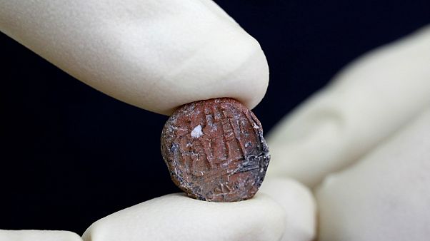 Kudüs'te 2700 yıllık mühür baskısı bulundu iddiası Kudüs'te 2700 yıllık mühür baskısı bulundu iddiası