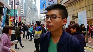 Hong Kong: in migliaia contro il governo di Beijing