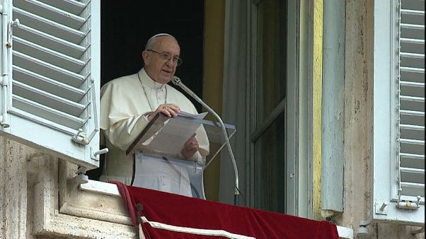 Papa em defesa de migrantes e refugiados Papa em defesa de migrantes e refugiados