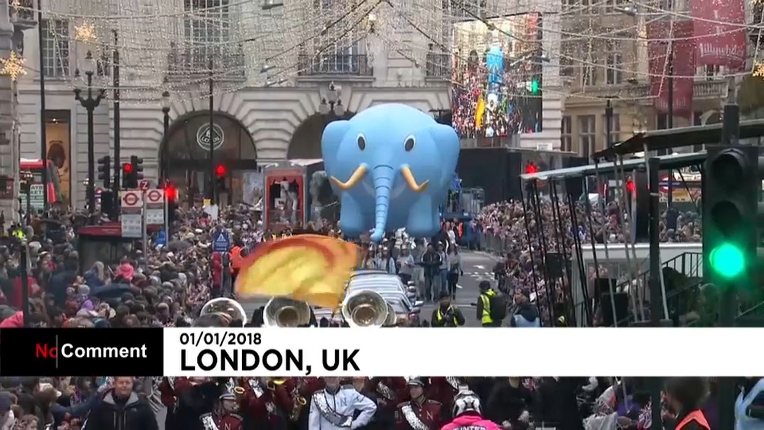 La tradizionale sfilata in maschera a Londra
