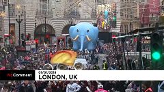 La tradizionale sfilata in maschera a Londra