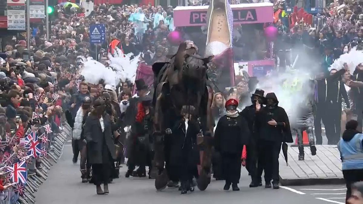 В Лондоне прошел новогодний парад