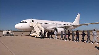 Afrikalı göçmenler Libya'dan ayrılıyor