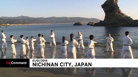Karate en agua helada para empezar el año