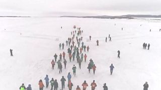 چین؛ سال نو میلادی همراه با ماراتن بر روی دریاچه یخ زده