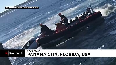 Florida: Guardia Costiera salva anziano finito in mare con la macchina