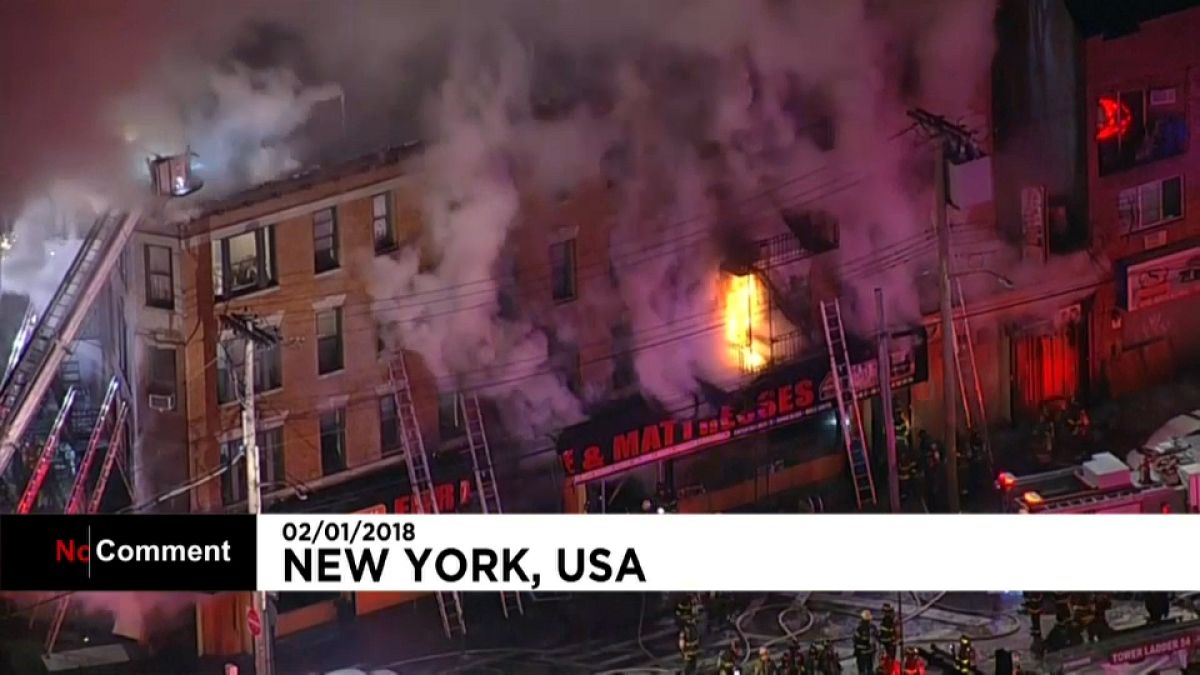 Arde un edificio de viviendas del Bronx