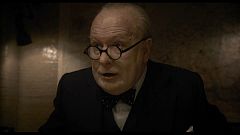 Gary Oldman dans le costume de Churchill