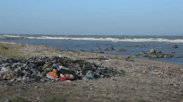 El problema de la basura en Albania afecta a sus vecinos y a las aspiraciones de la UE El problema de la basura en Albania afecta a sus vecinos y a las aspiraciones de la UE