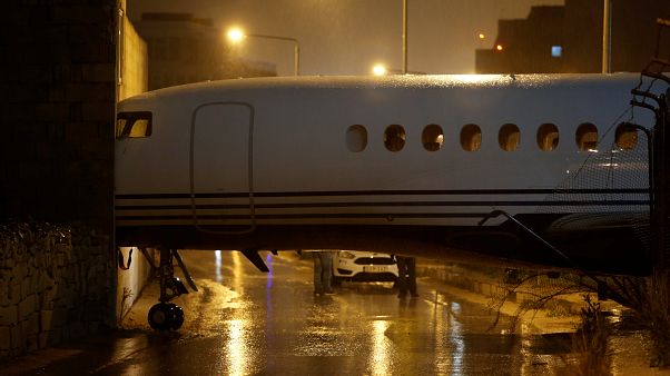 Az erős szél sodort el egy Dassault Falcon 7X magánrepülőt Máltán Az erős szél sodort el egy Dassault Falcon 7X magánrepülőt Máltán