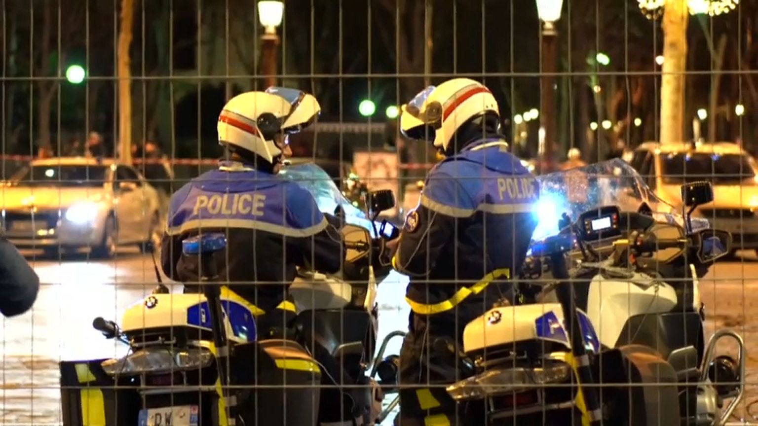 Sie filmen und lachen - Schock über Gewalt gegen Polizisten