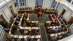 Islândia é o primeiro país a legislar sobre igualdade salarial entre homens e mulheres