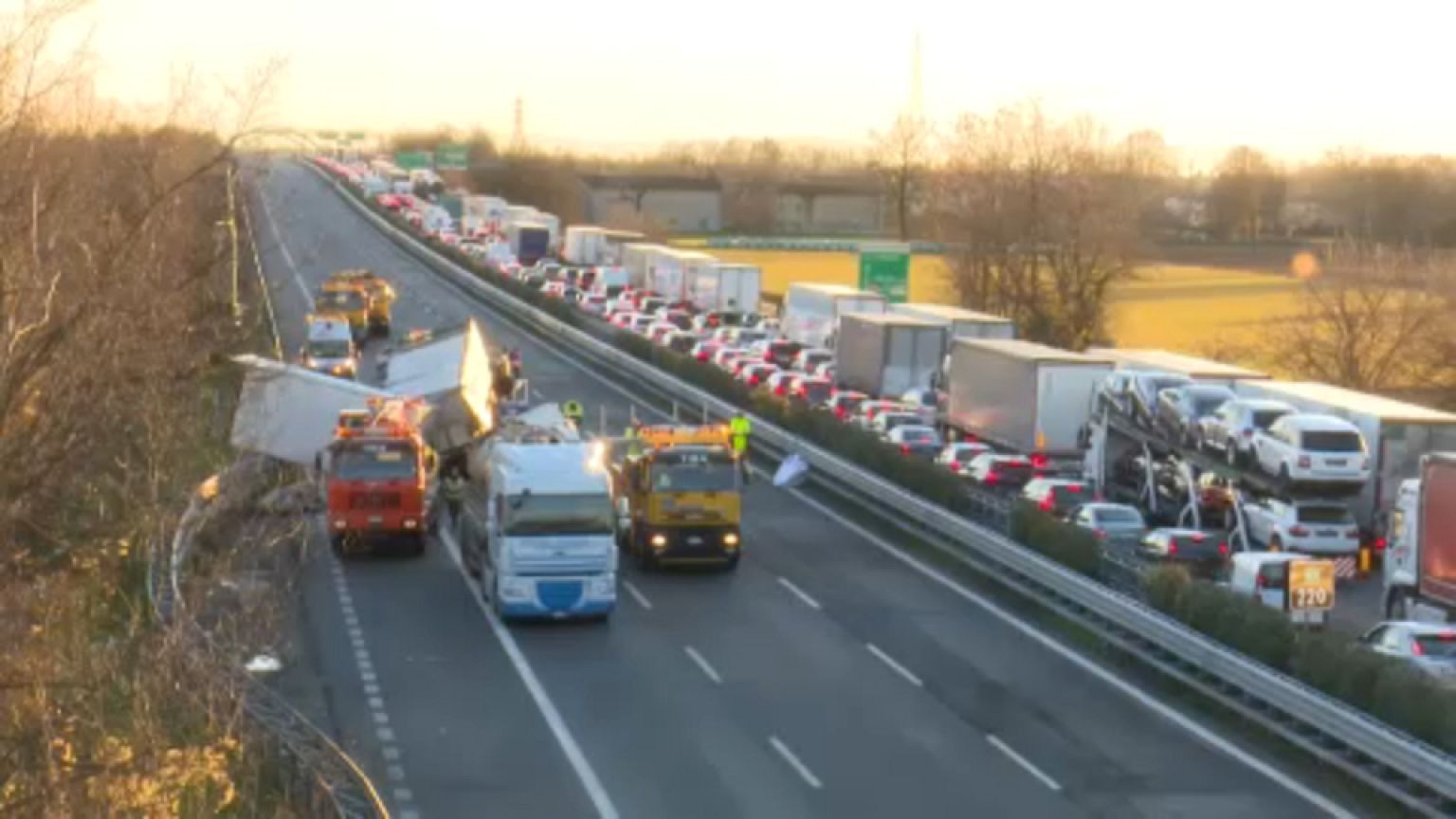 İtalya'daki trafik kazası 6 can aldı