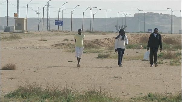 Israel will afrikanische Migranten zur Ausreise zwingen Israel will afrikanische Migranten zur Ausreise zwingen