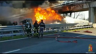 Fiery crash kills six in Italy