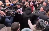 Mielőbbi igazságtételt követeltek a tüntetők, a meggyilkolt ukrán jogásznő ügyében