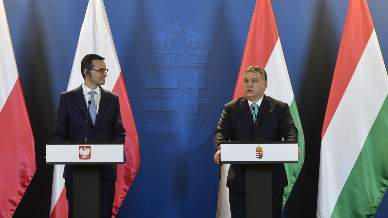 Elutasítja a menekültkvótát a jövőben is Budapest és Varsó