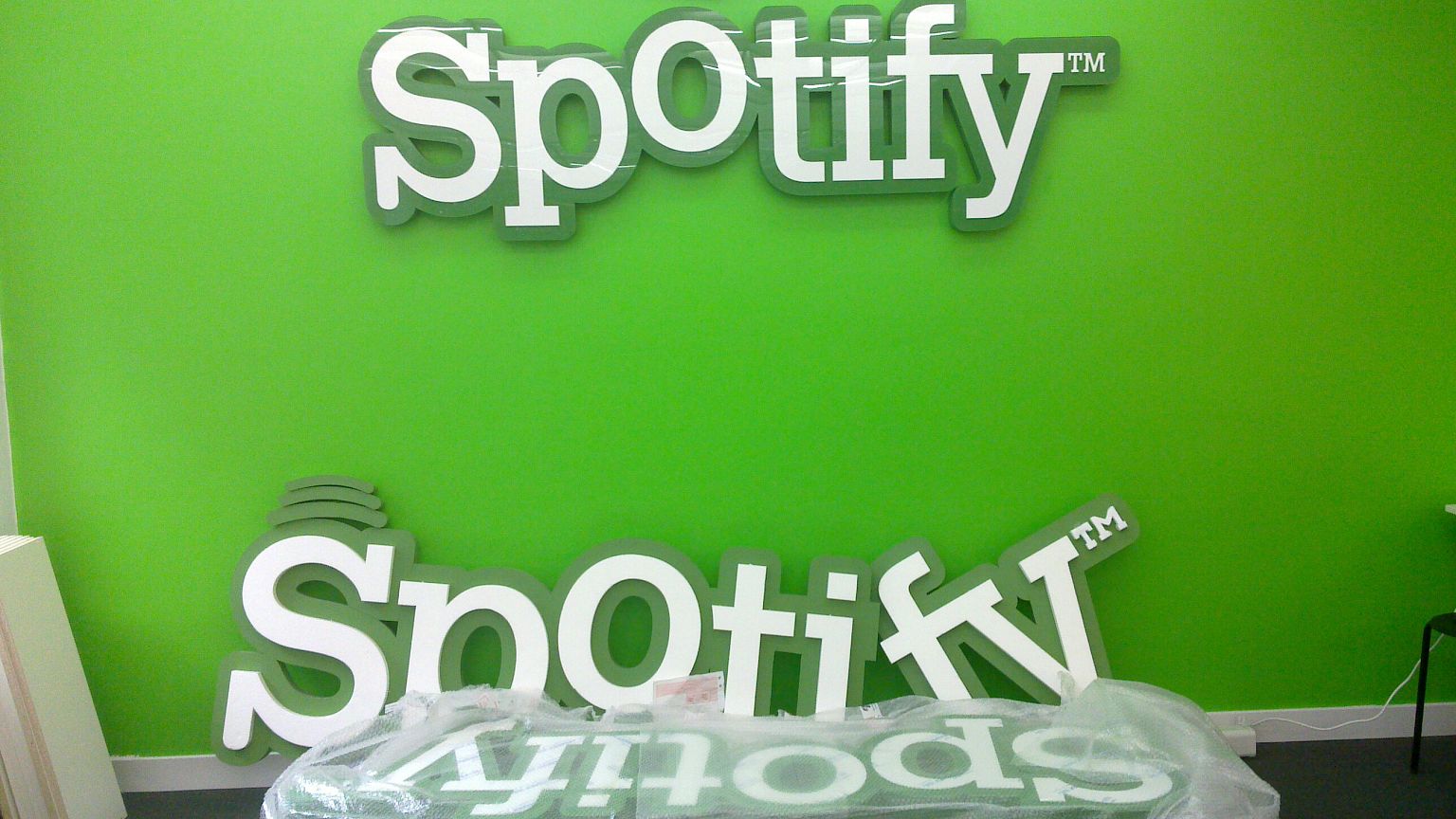 К Spotify предъявили новый иск