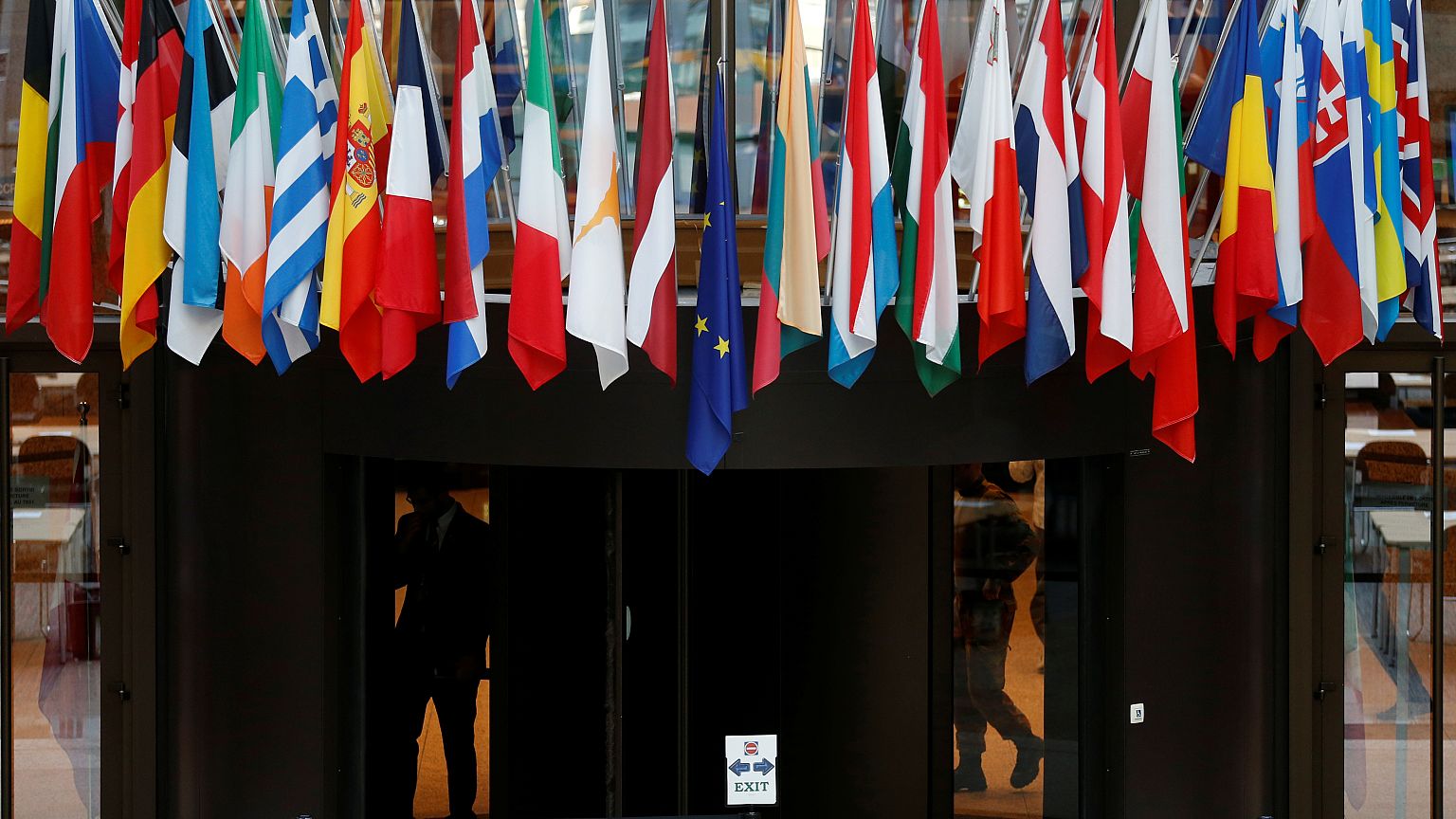 Falling trust and ‘toxic’ populism ‘eroding’ Europe’s institutions – Eurasia Group