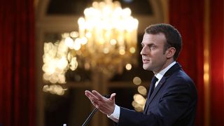 Macron : une loi contre les Fake News