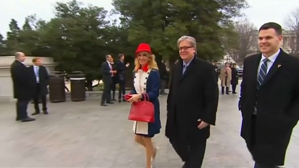 Трамп: "Бэннон потерял рассудок" Трамп: "Бэннон потерял рассудок"