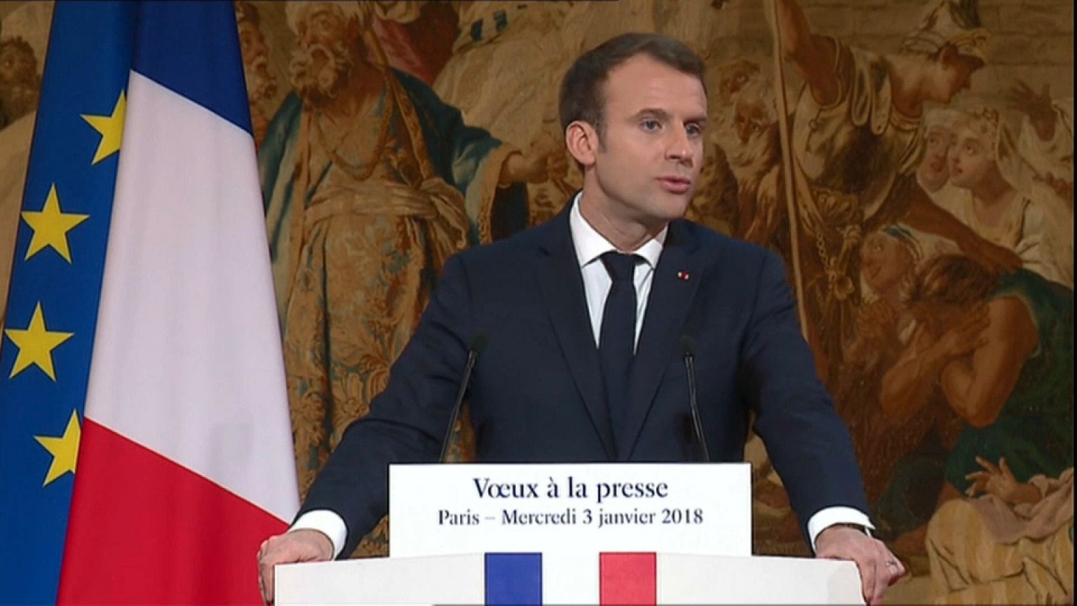 Macron planta cara a las noticias falsas