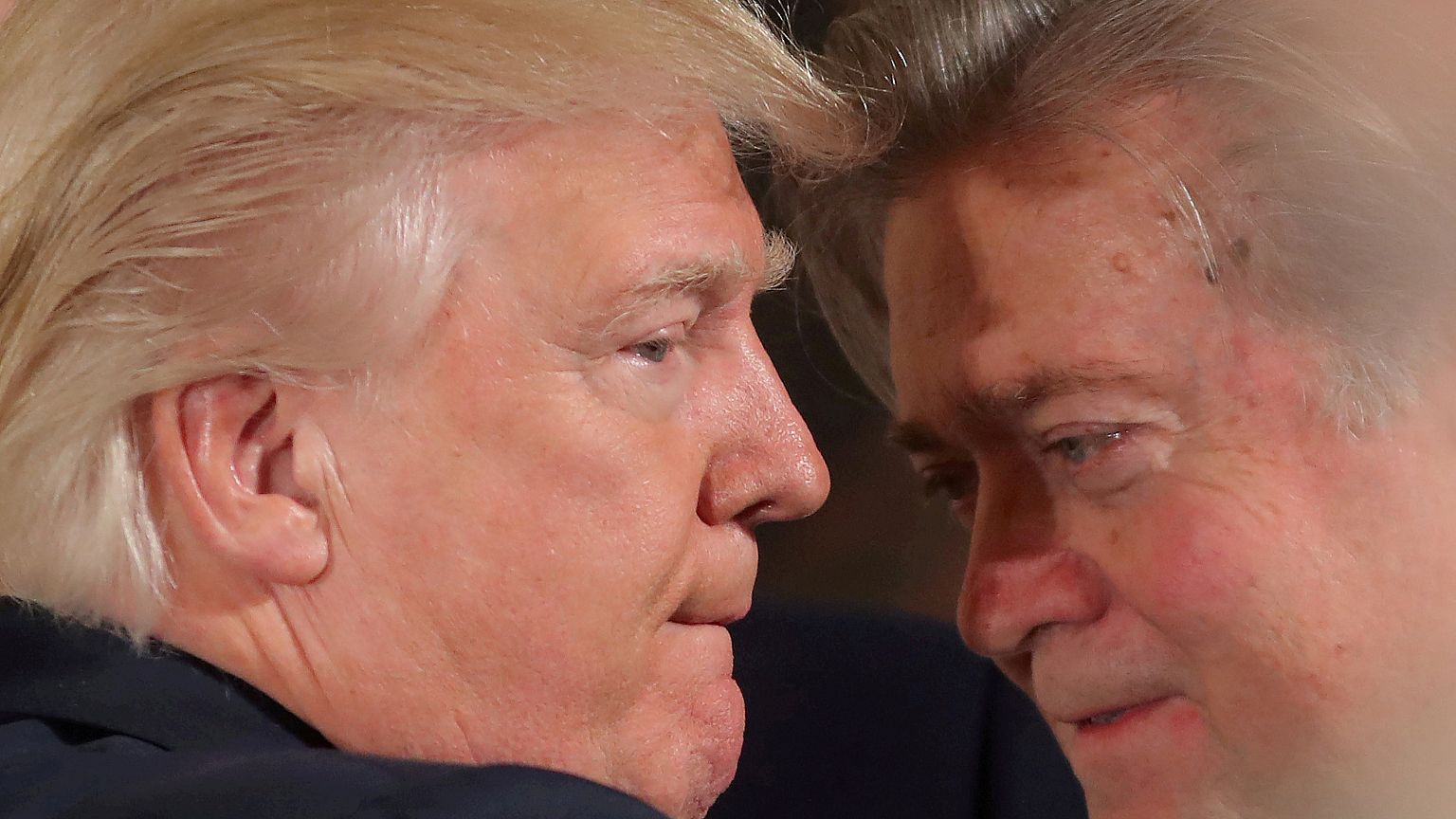 Donald Trump szerint volt főtanácsadójának elment az esze