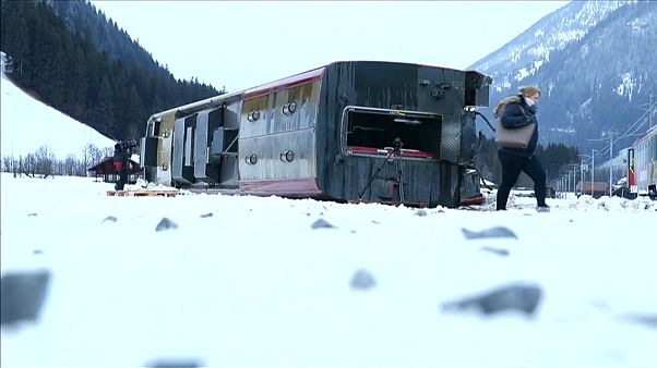 Sturm "Burglind" fegt mit Tempo 200 über die Schweiz Sturm "Burglind" fegt mit Tempo 200 über die Schweiz