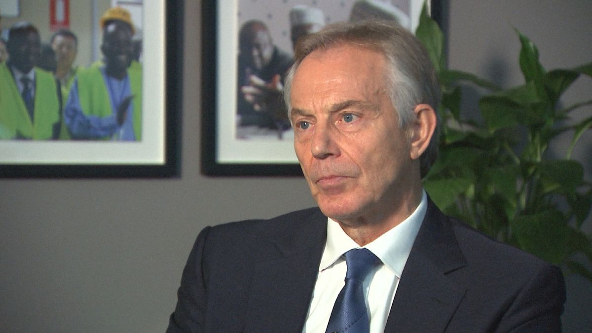 Brexit, parla Blair: "Dovremmo avere il diritto di ripensarci"