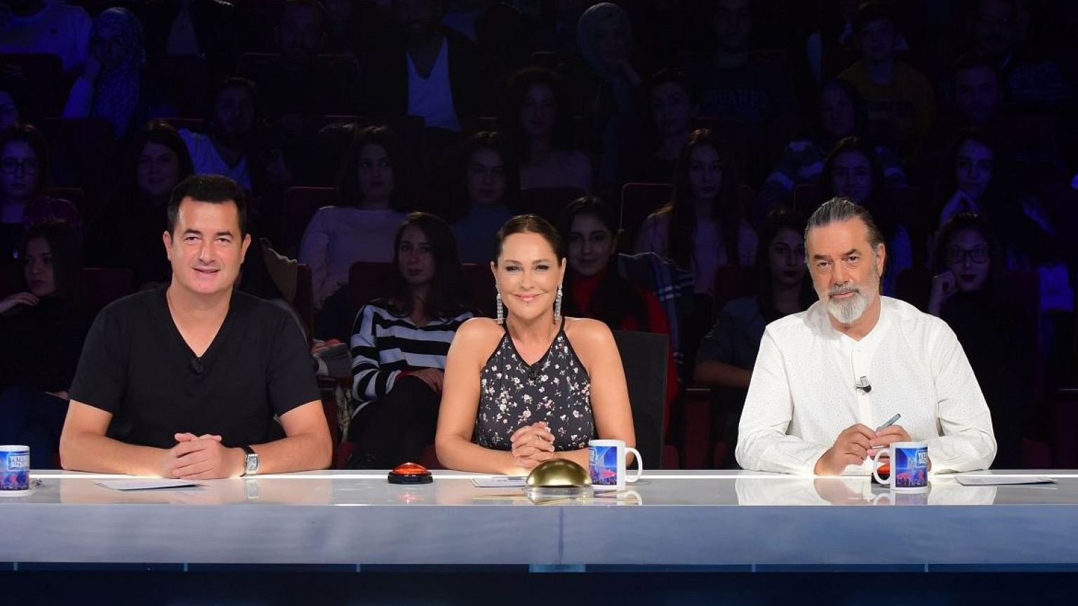 غرامات مالية باهظة على قناة تركية تعرض فتيات موهوبات بسراويل قصيرة