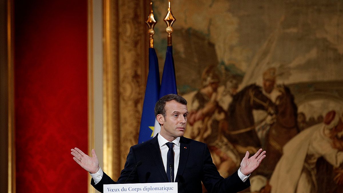 Macron présente sa feuille de route diplomatique