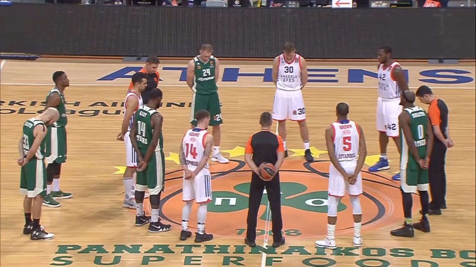 Anadolu Efes 'Pana'ya dayanamadı