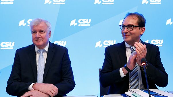 CSU-Chef Horst Seehofer und Ex-Verkehrsminister Alexander Dobrindt. CSU-Chef Horst Seehofer und Ex-Verkehrsminister Alexander Dobrindt.