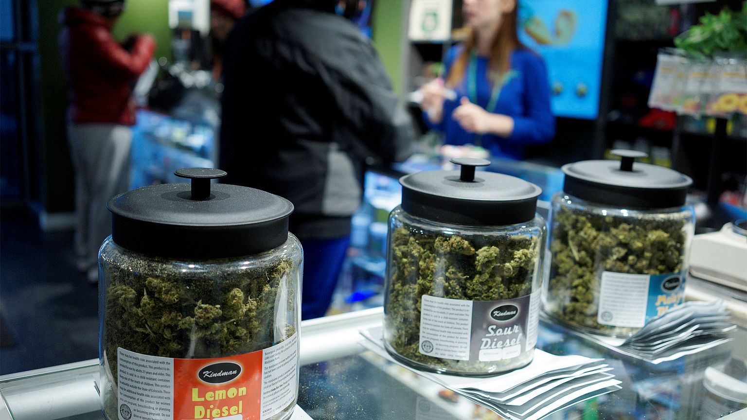 L'administration Trump resserre la vis sur le cannabis récréatif