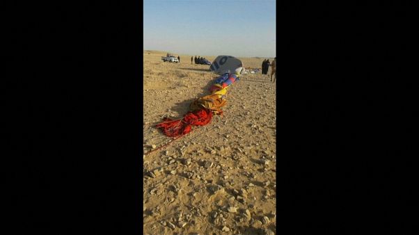 Turistas, víctimas de un accidente de globo en Luxor Turistas, víctimas de un accidente de globo en Luxor