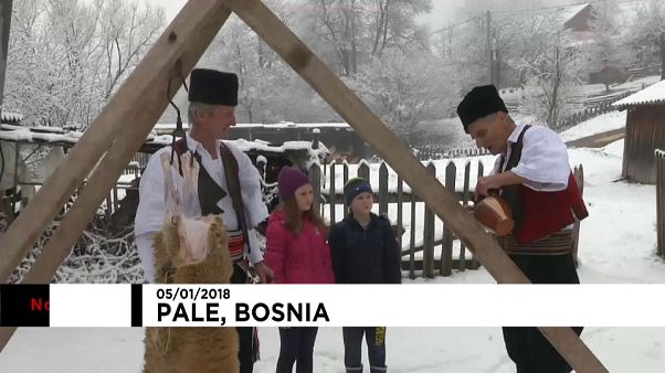 Cristãos ortodoxos na Bósnia celebram Tustyndan e Natal Cristãos ortodoxos na Bósnia celebram Tustyndan e Natal