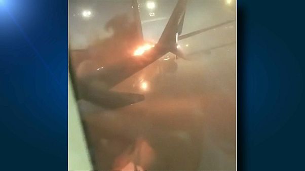 Kanada'da iki uçak pistte çarpıştı Kanada'da iki uçak pistte çarpıştı